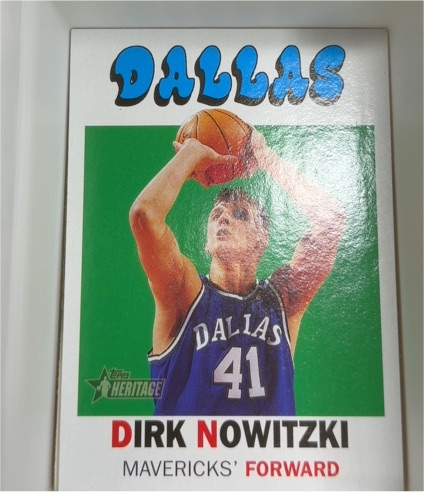 2001 Topps Heritage #193 Dirk Nowitzki — front