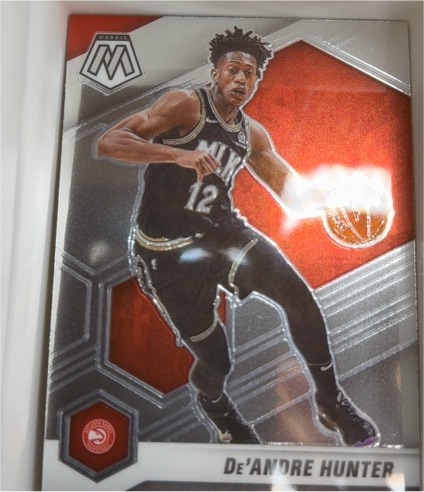 2020-21 Panini Mosaic #50 De'Andre Hunter — front