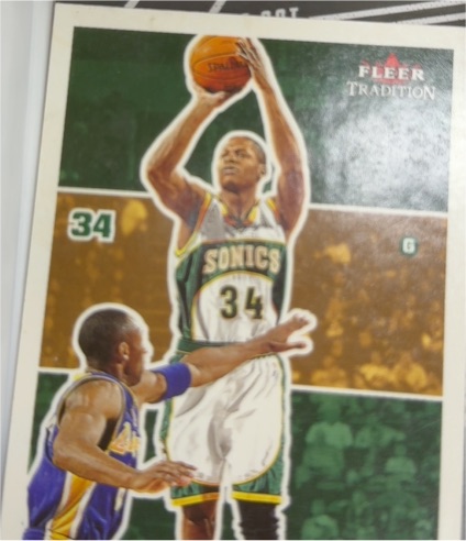 2003-04 Fleer Tradition #20 Ray Allen — front