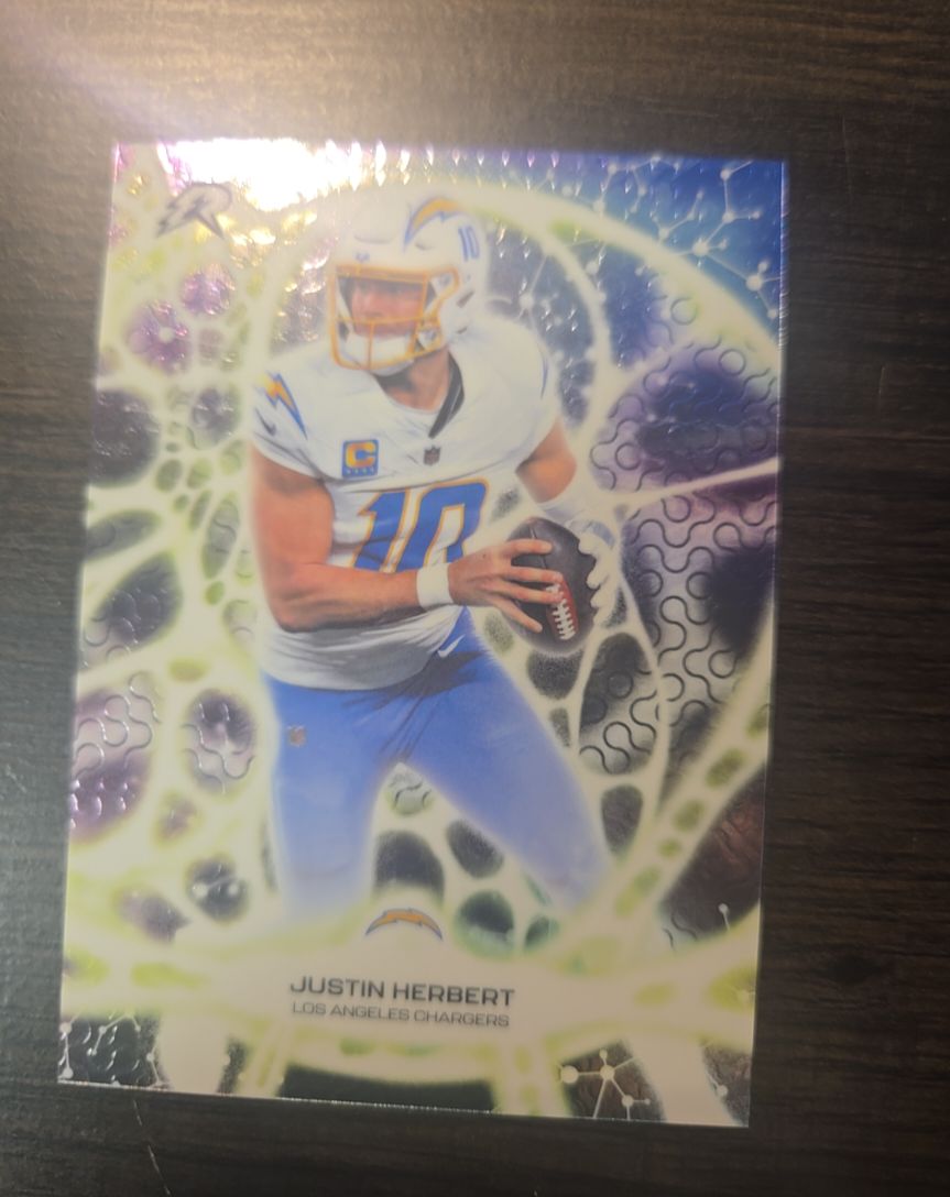 2025 Topps Resurgence Protonyx #PT-7 Justin Herbert — front