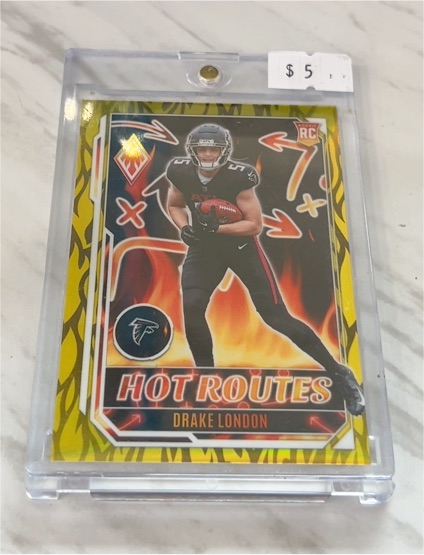2022 Panini Phoenix #HR-1 Drake London Hot Routes Rookie — front
