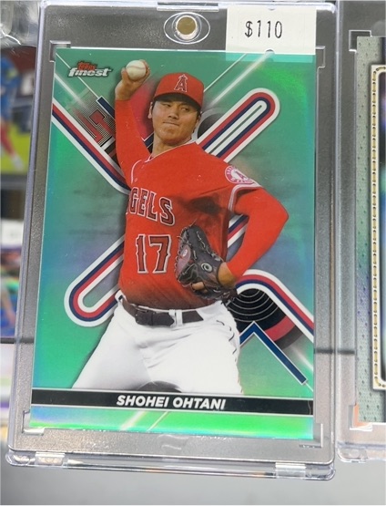 2022 Topps Finest #28 Shohei Ohtani — front