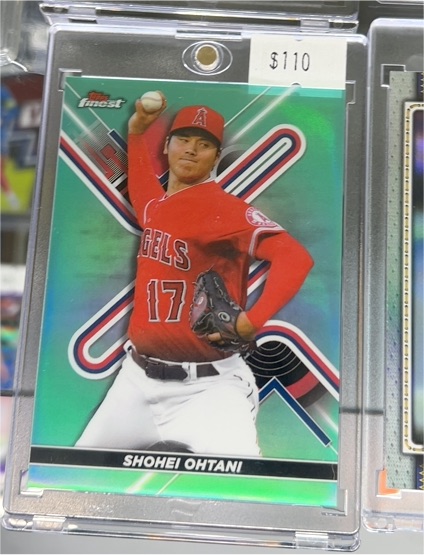 2022 Topps Finest #28 Shohei Ohtani — front