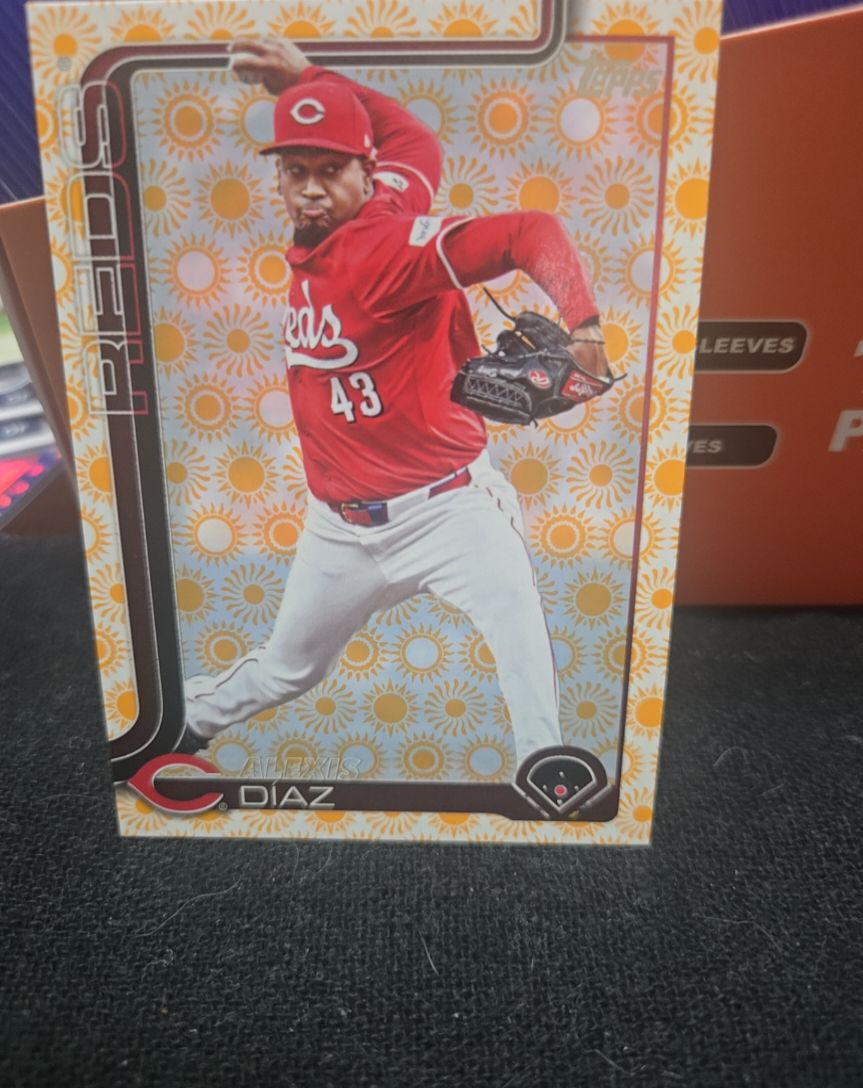2025 Topps #434 Alexis Diaz — front