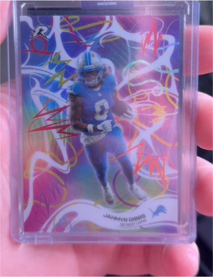 2025 Topps Resurgence #ST-22 Jahmyr Gibbs String Theory — front