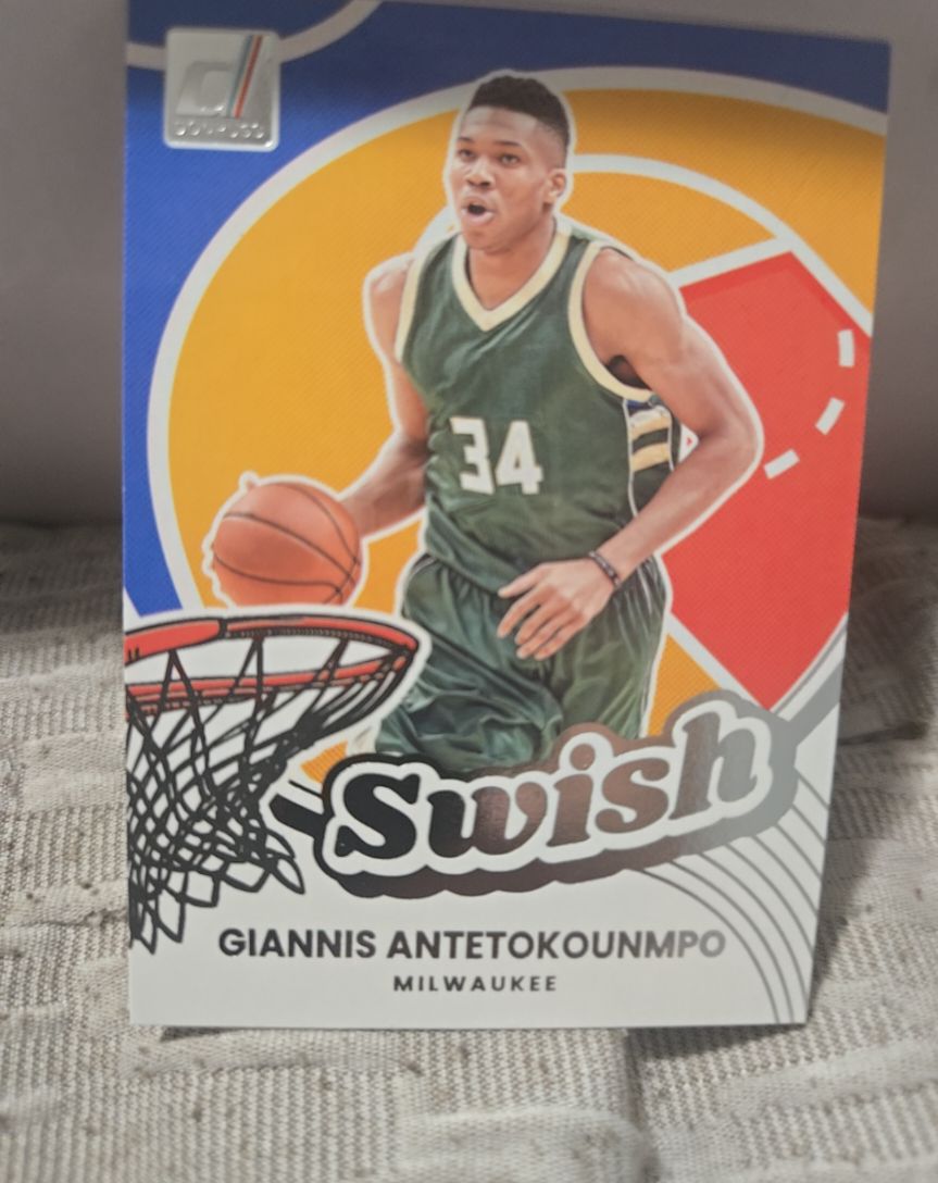 2025 Panini Donruss #15 Giannis Antetokounmpo Swish Milwaukee Bucks — front