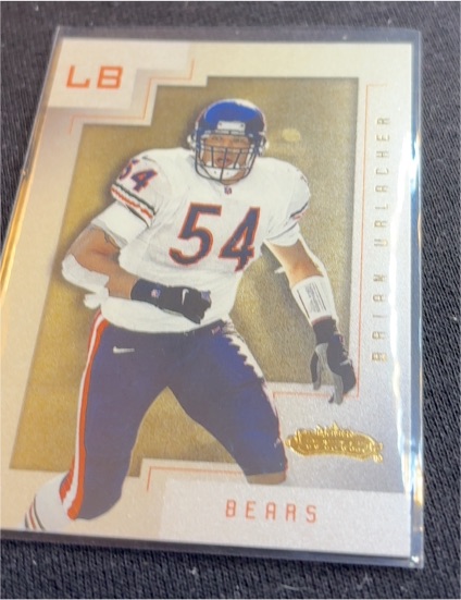 2001 Fleer Showcase #31 Brian Urlacher — front