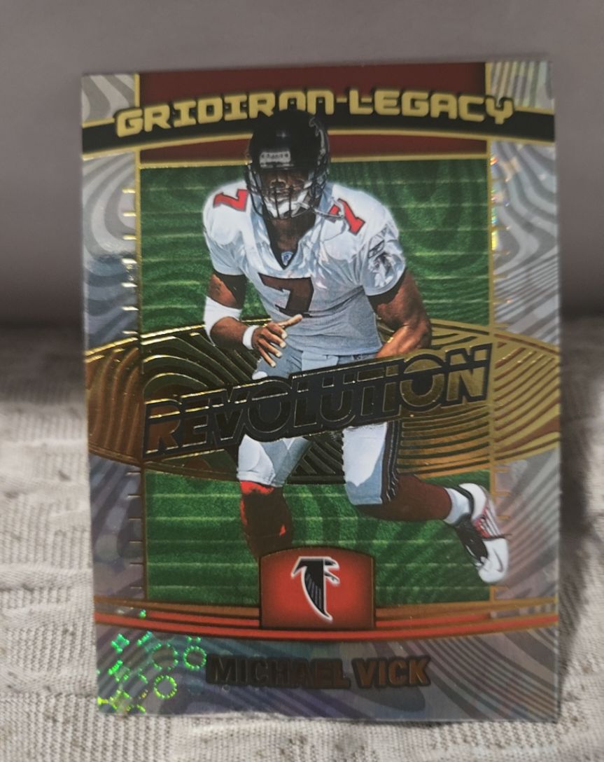 2025 Panini Revolution #24 Michael Vick — front