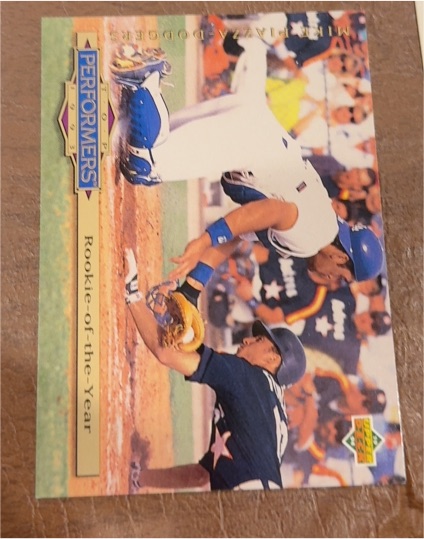 1993 Upper Deck #310 Mike Piazza Rookie of the Year — front