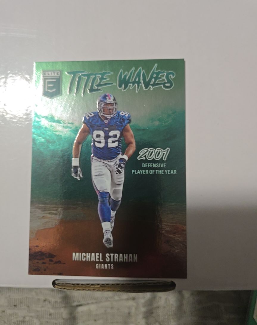 2025 Panini Donruss Elite #9 Michael Strahan Title Waves — front