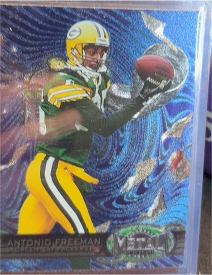 1997 Skybox Metal Universe #165 Antonio Freeman — front