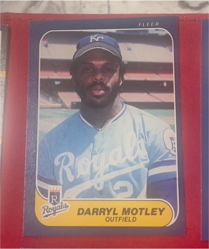 1986 Fleer #16 Darryl Motley — front