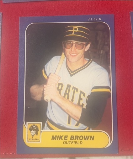 1986 Fleer #605 Mike Brown — front