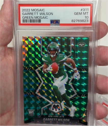 2022 Panini Mosaic #311 Garrett Wilson Green Mosaic — front