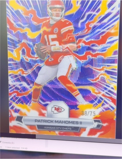 2025 Topps Resurgence #38/75 Patrick Mahomes II — front