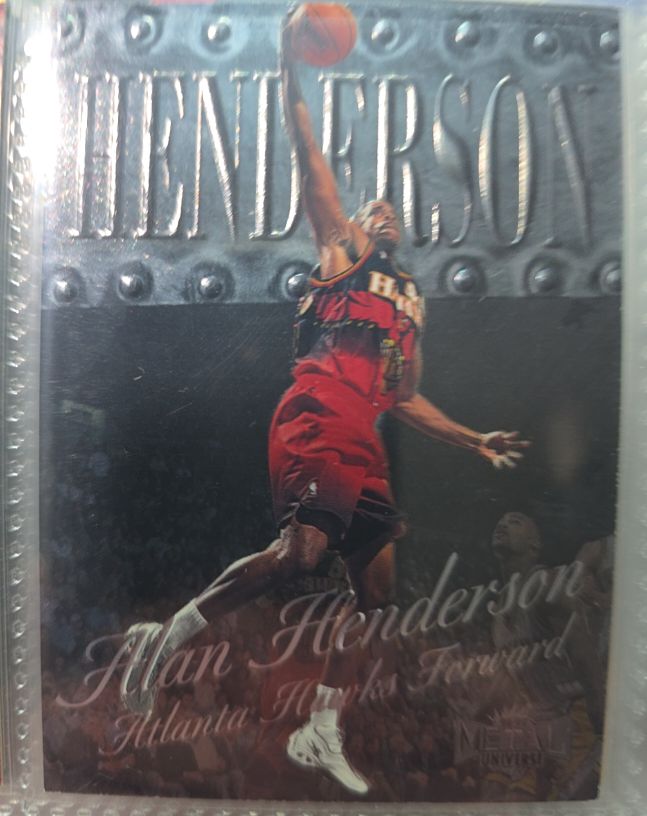 1998-99 Metal Universe #104 Alan Henderson — front