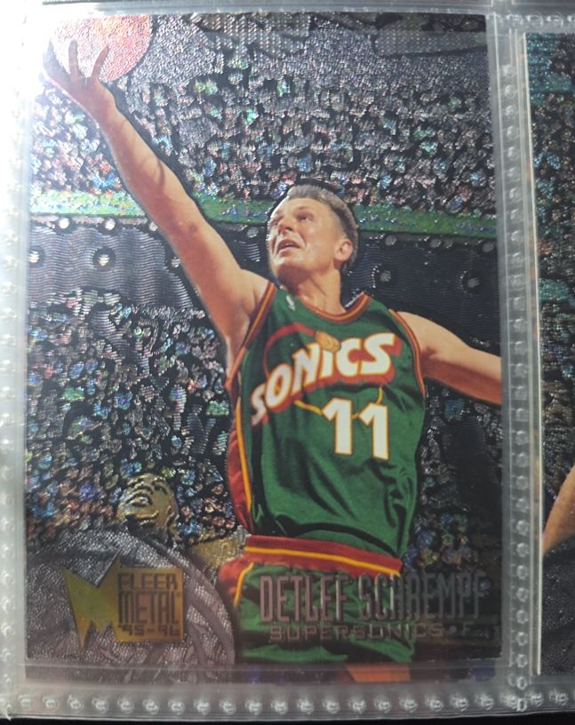 1995-96 Fleer Metal #195 Detlef Schrempf — front