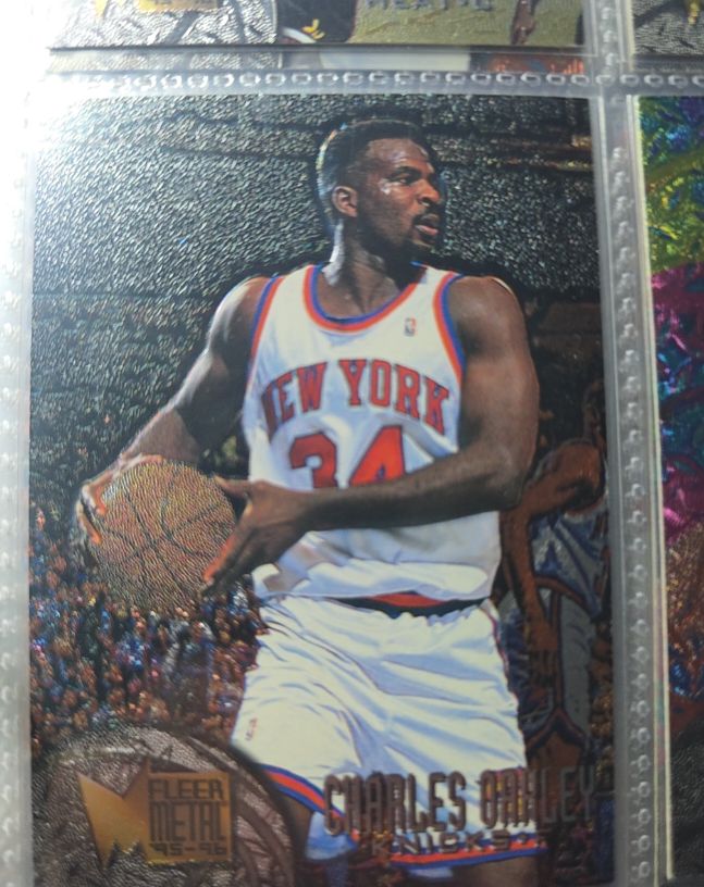 1995-96 Fleer Metal #73 Charles Oakley — front