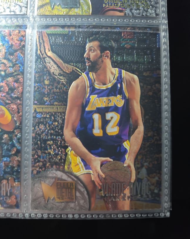 1995-96 Fleer Metal #53 Vlade Divac — front