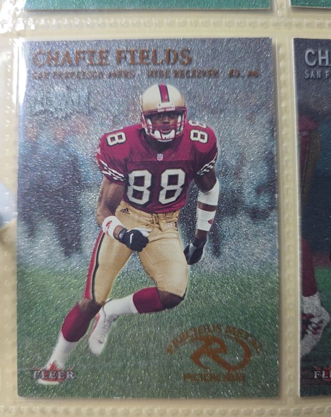 2000 Fleer Metal #235 Chafie Fields — front