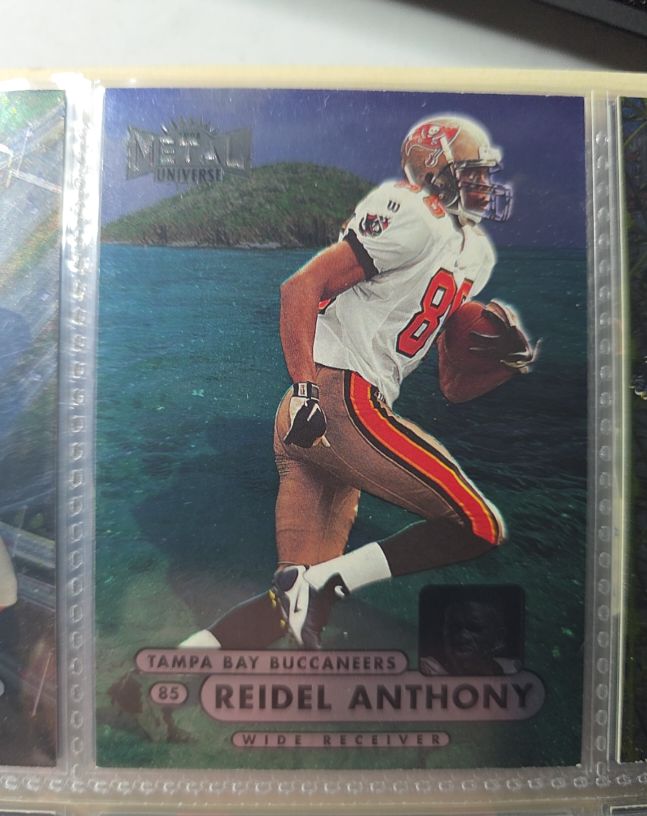 1998 Skybox Metal Universe #118 Reidel Anthony — front