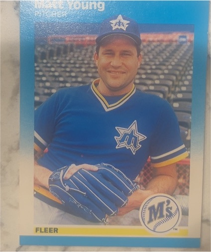 1987 Fleer #600 Matt Young — front