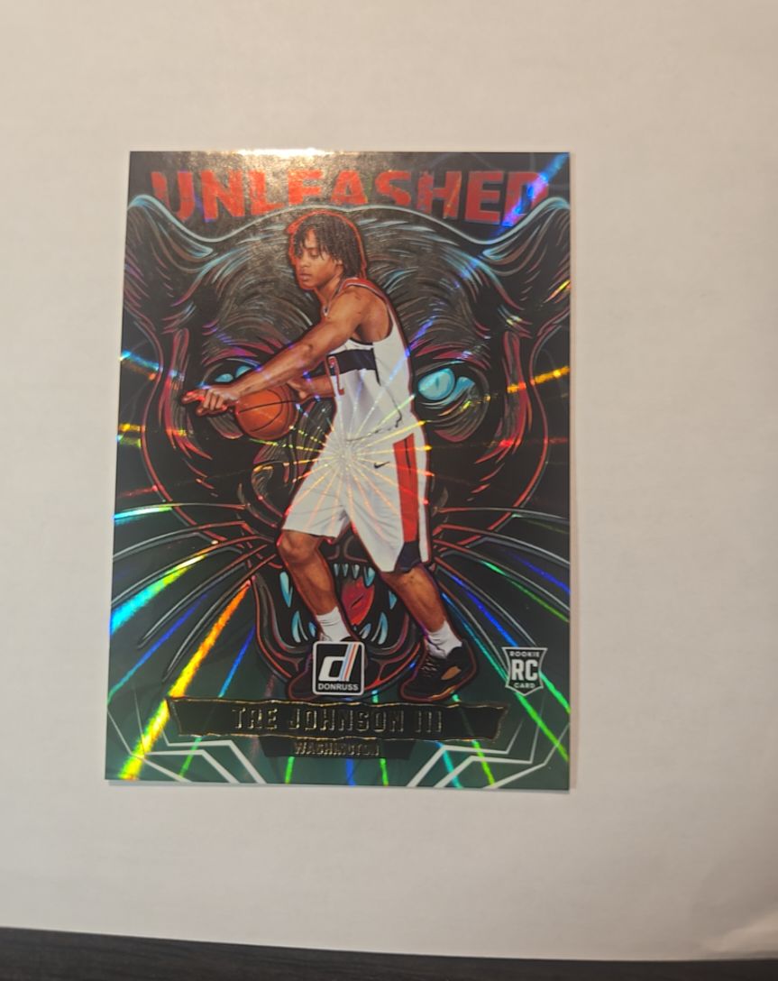2025-26 Panini Donruss #8 Tre Johnson III Unleashed Rookie — front