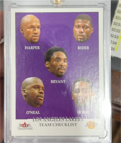 2000-01 Fleer Tradition #281 Kobe Bryant Los Angeles Lakers Team Checklist — front