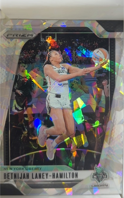 2024 Panini Prizm WNBA #5 Betnijah Laney-Hamilton — front