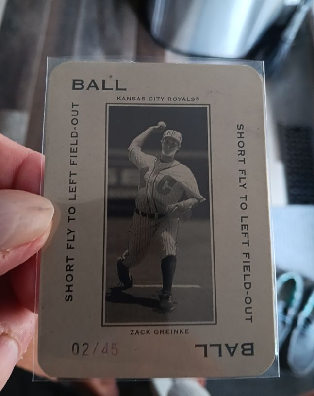 2005 Donruss Throwback Threads Ball Zack Greinke — front