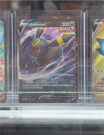 2022 Pokémon Umbreon V SWSH203 — front