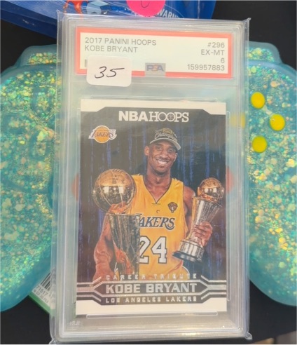 2017 Panini Hoops #296 Kobe Bryant — front