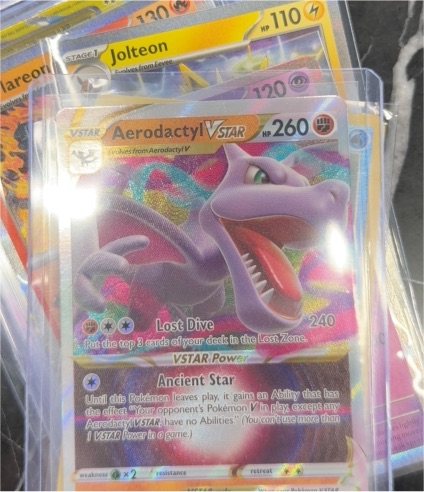 2022 Pokémon SWSH11: Lost Origin #093 Aerodactyl VSTAR — front