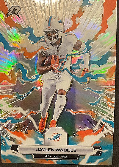 2025 Topps Resurgence #62 Jaylen Waddle — front