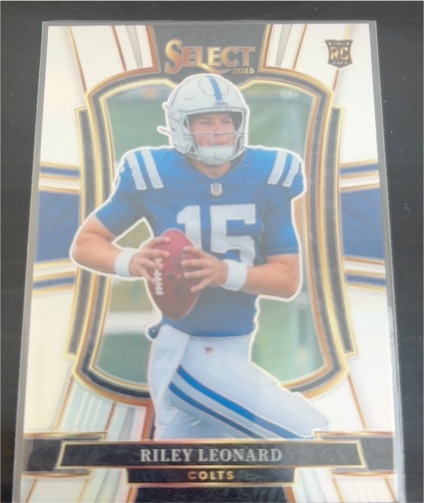 2025 Panini Select #133 Riley Leonard — front