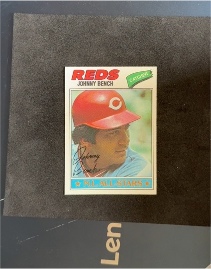 1977 Topps #70 Johnny Bench — front