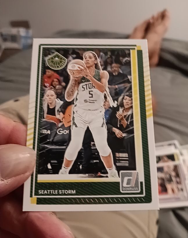2025 Panini Donruss WNBA #75 Gabby Williams — front