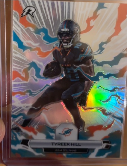 2025 Topps Resurgence #61 Tyreek Hill — front