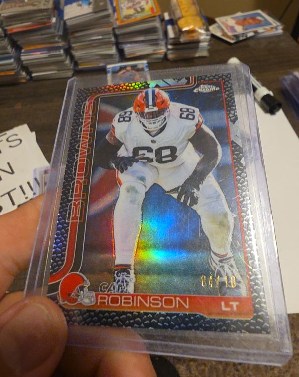 2025 Topps Chrome #124 Cam Robinson — front