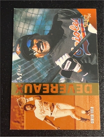 1994 Select #131 Mike Devereaux — front