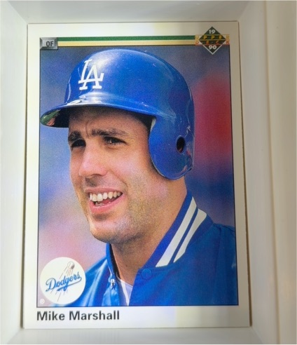 1990 Upper Deck #262 Mike Marshall — front