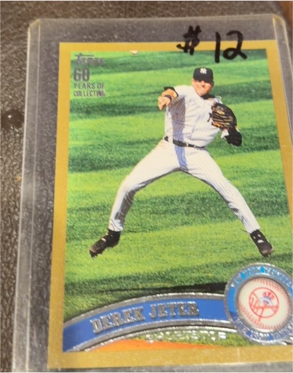 2000 Topps 50th #100 Derek Jeter — front