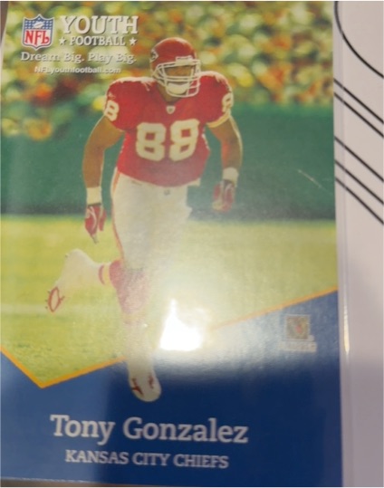 2005 Topps Youth Football #6 Tony Gonzalez — front