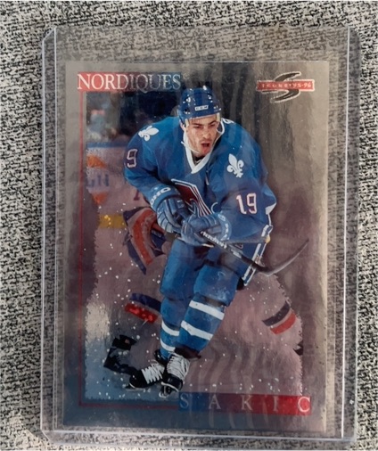 1995-96 Pinnacle Score Black Ice #5 Joe Sakic — front