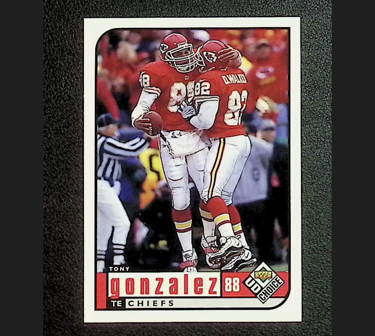 1998 Upper Deck UD Choice #86 Tony Gonzalez — front