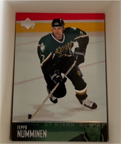 1997-98 Upper Deck #27 Teppo Numminen — front