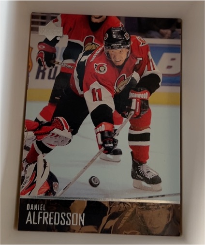2003-04 Upper Deck #379 Daniel Alfredsson — front