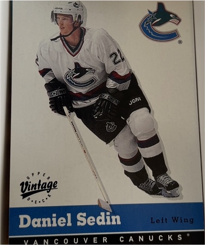 2000 Upper Deck Vintage #353 Daniel Sedin — front
