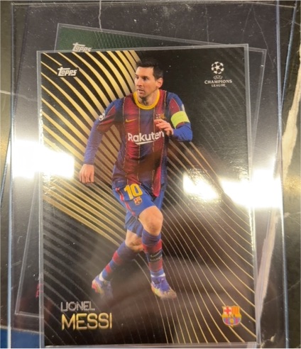 2020-21 Topps UEFA Champions League Knockout #03 Lionel Messi — front