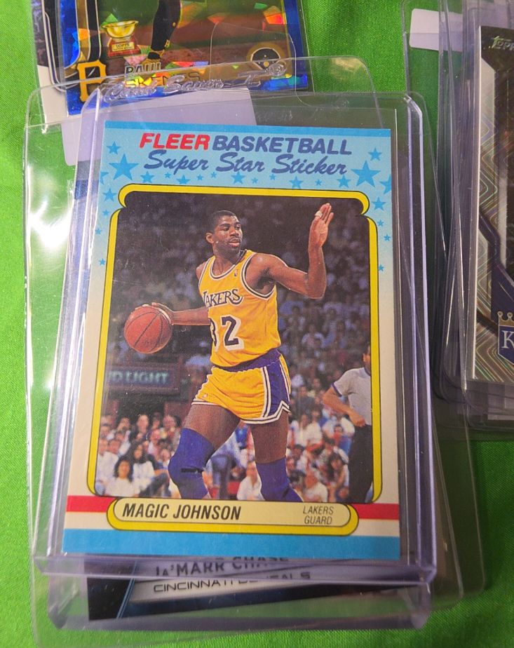 1988 Fleer #6 Magic Johnson Super Star Sticker — front